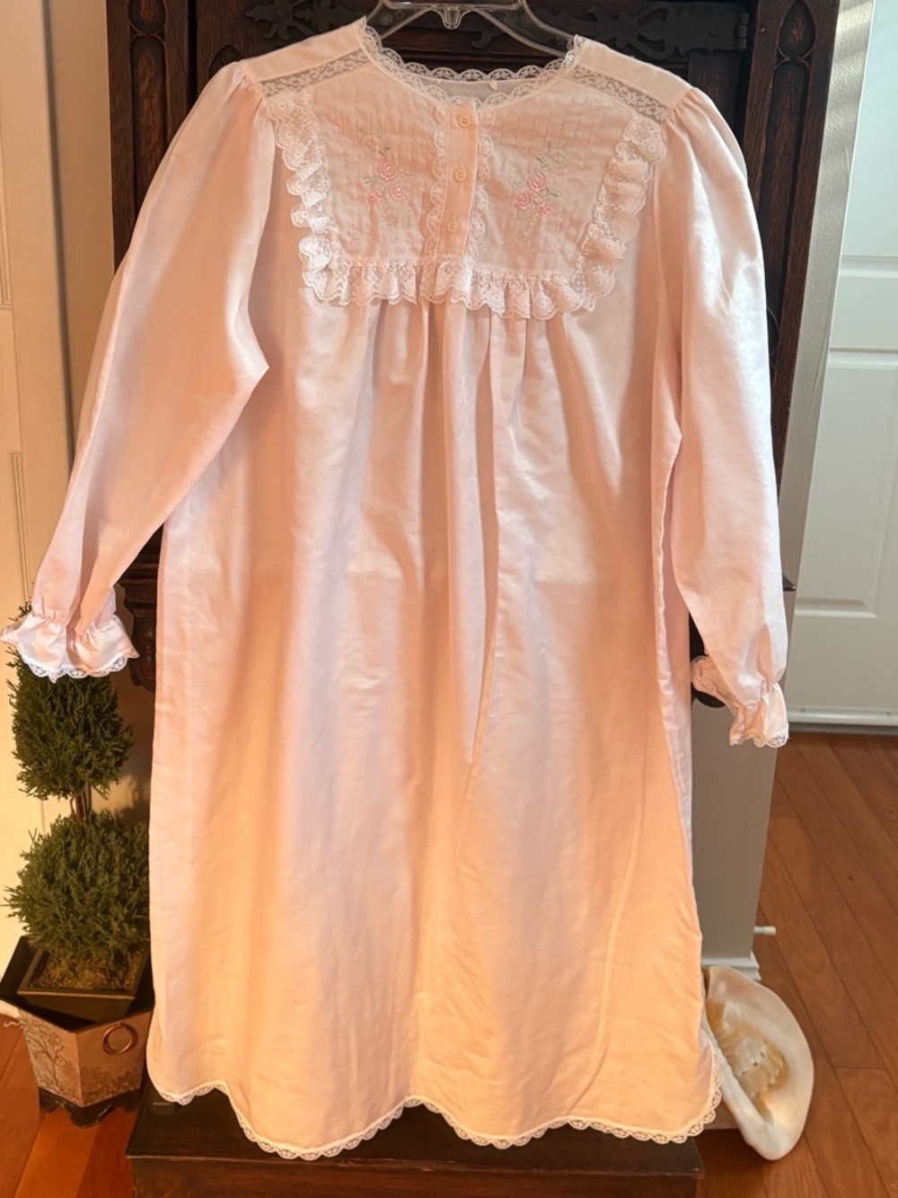 XL Pink Lace-Trim Nightgown - Classic Long Sleeve and floor length